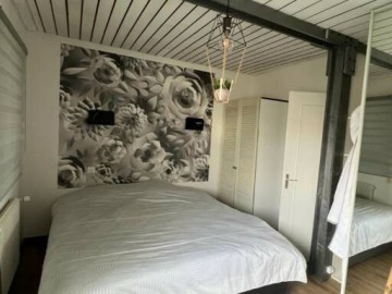 234870 - Suite parentale chambre 2 à l'étage Clévacances France