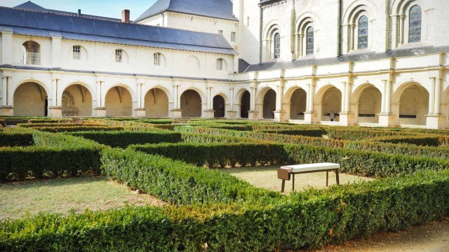 Le Cloître