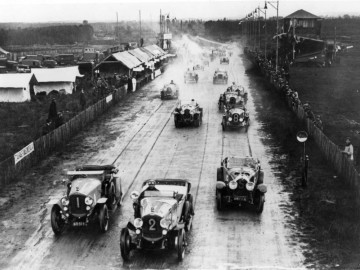 1923 ©ACO/DR