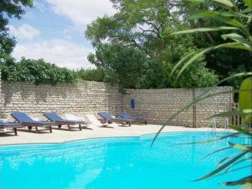40258 - Piscine chauffée à 28° de Pâques à octobre Clévacances France