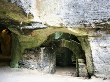 Troglodytes et sarcophages - _5 D. Chabot