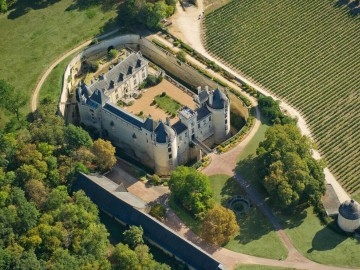 Vue aérienne du Château de Brézé - _3 Mme de COLBERT Karine