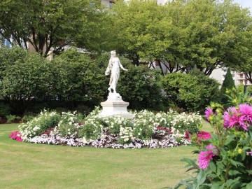 https://reservation.destination-angers.com/medias/images/prestataires/2740384-jardin_du_mail_angers_1327082.jpg_3 © Ville d’Angers – Direction Parcs Jardins et Paysages