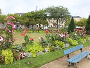 https://reservation.destination-angers.com/medias/images/prestataires/2740389-jardin_du_mail_angers_1327087.jpg_8 © Ville d’Angers – Direction Parcs Jardins et Paysages