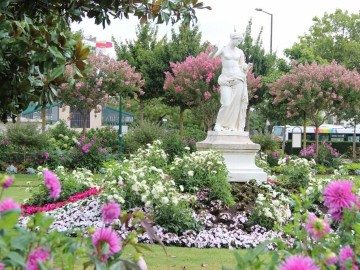 https://reservation.destination-angers.com/medias/images/prestataires/2740390-jardin_du_mail_angers_1327089.jpg_9 © Ville d’Angers – Direction Parcs Jardins et Paysages