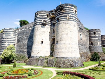 https://reservation.destination-angers.com/medias/images/prestataires/2745053-chateau_d_angers_copyright_dorothee_mouraud_destination_angers_destination_angers_9671_1920px_2484210.jpg_1 Dorothée Mouraud/Destination Angers