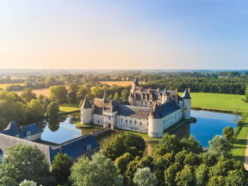 https://reservation.destination-angers.com/medias/images/prestataires/2747756-chateau_du_plessis_bourre_copyright_alexandre_lamoureux_destination_angers_14669.png_1 Alexandre Lamoureux / Destination Angers