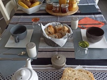 236964 - Petit déjeuner Clévacances France