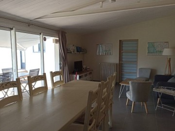 236963 - Salle des p'tits déjeuners et coin salon Clévacances France