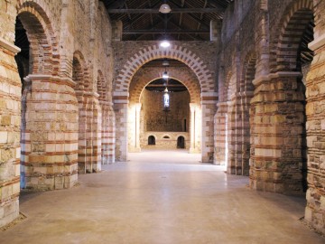 Abbatiale nef 2010 (RVB) (3) Mairie Saint Philbert de Grand Lieu
