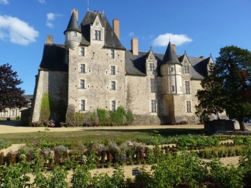 chateaubauge1 chateau de bauge
