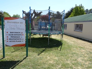 airedejeuxenfants2_pareepreneau_sainthilairederiez camping parée préneau