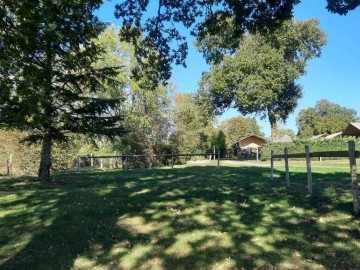 Glamping emplacements nus ©Glamping Sainte Suzanne