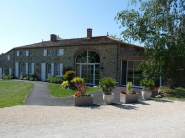la façade sud: salle des petits déjeuners_9 Gîtes de France Vendée