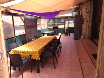 GITE La Petite Folie_MAREUIL SUR LAY DISSAIS_Terrasse couverte - 40m2 COLLIN B
