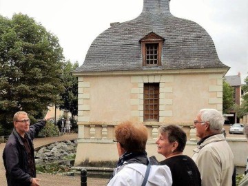 La Flèche - pavillon Fouquet de la Varenne campeurs provençaux