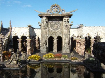 Porte du Soleil Musée Robert Tatin
