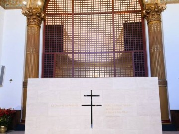 sanctuaire vraie croix anjou2 otanjouvert