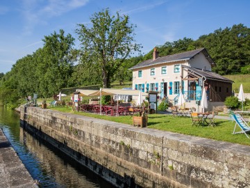 Chemin de halage de la Mayenne - Ecluse de la Benâtre à Origné
