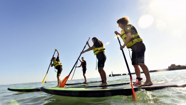 Initiation au stand up paddle aux Sables-d'Olonne en Pays de la Loire